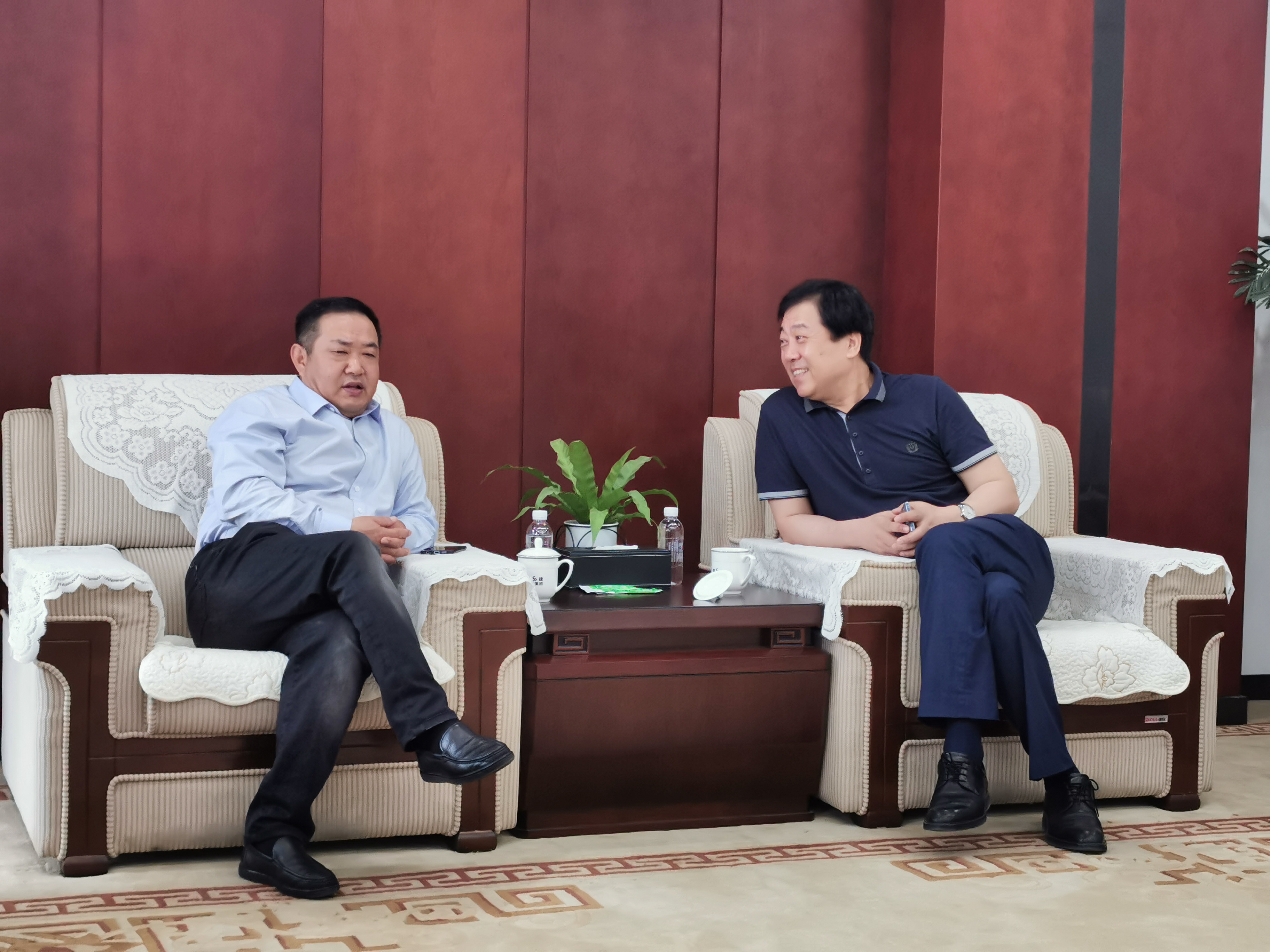 陜西榆林能源集團(tuán)公司到集團(tuán)公司考察交流